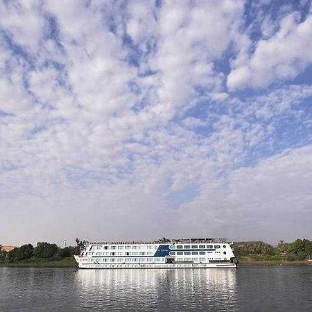 Movenpick Radamis II Nile Cruise Hotel Luxor Luaran gambar